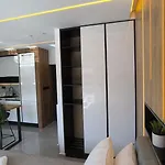 Absolute Suites, Sky View Smart Lägenhet Larissa