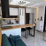 Absolute Suites, Sky View Smart