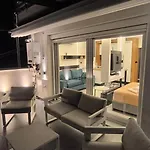 Absolute Suites, Sky View Smart *