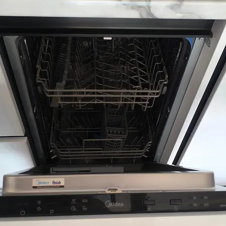 Absolute Suites, Sky View Smart شقة لاريسا