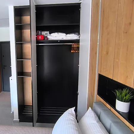 Absolute Suites, Sky View Smart