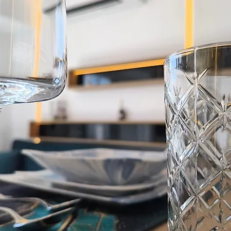 Absolute Suites, Sky View Smart لاريسا