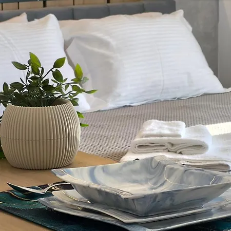 Absolute Suites, Sky View Smart *