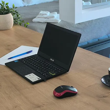 Absolute Suites, Sky View Smart * لاريسا