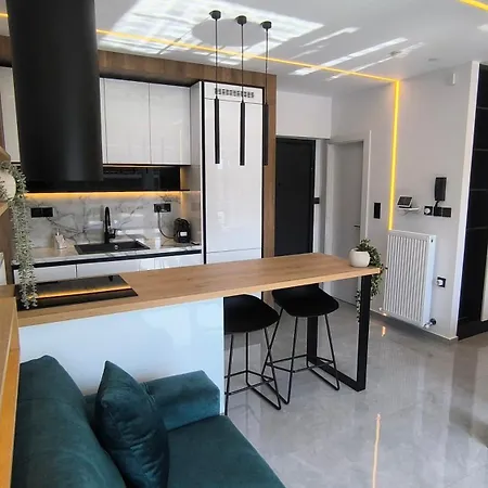 Absolute Suites, Sky View Smart