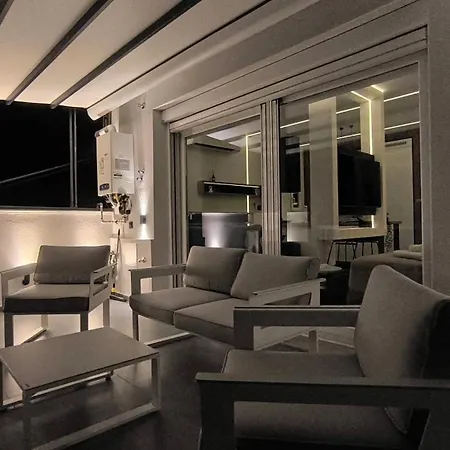 Absolute Suites, Sky View Smart لاريسا